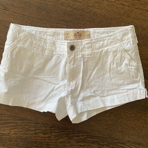 Hollister chino short low rise size 24 white